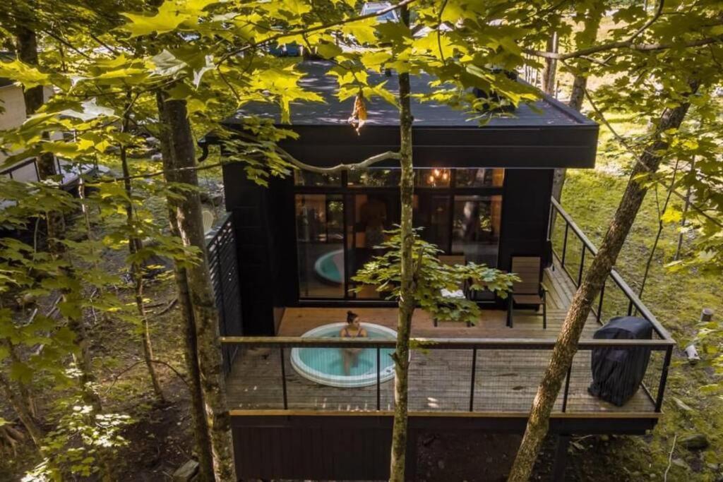 Cabin Sutton 252 - En Harmonie Avec La Nature! Villa Exterior photo